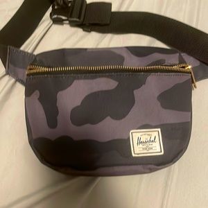 Herschel murse handbag purse